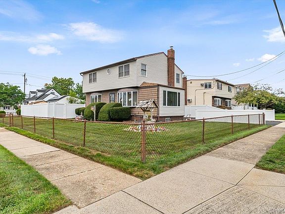 2nd image of 10 Enness Avenue