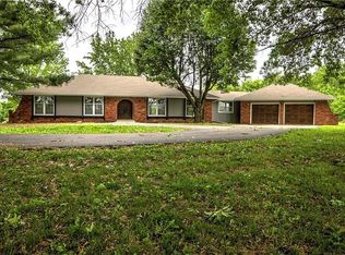 14206 Homestead Rd, Kearney, MO 64060