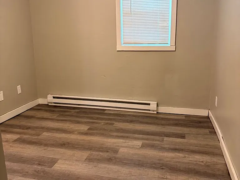 1116 Brown St — Photo 3