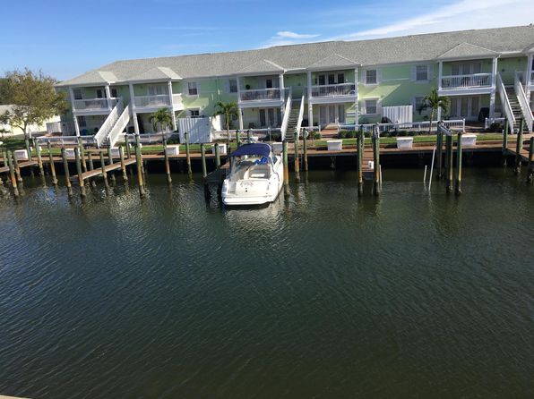 5132 Beach Dr SE