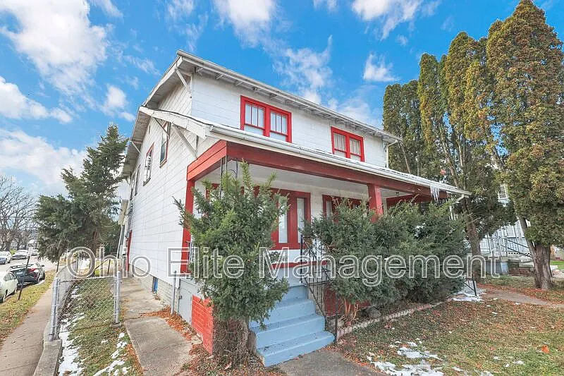 3 bed, 2.0 bath, 1344 sqft, $1,380 — Photo 4