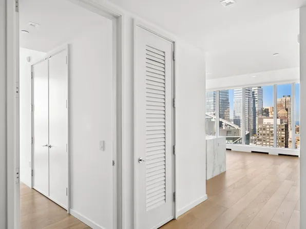 1 West End Avenue image 13 of 20