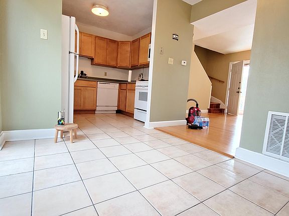 2nd image of 9037 Wrenwood Ln