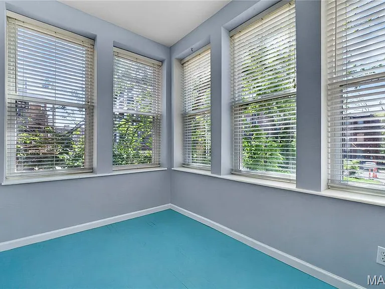 5572 Waterman Blvd #1W — Photo 23