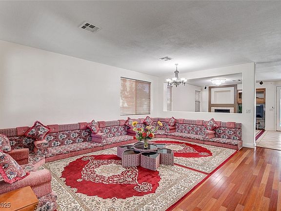 4th image of 6032 S Pioneer Way