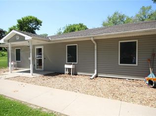 451 N 10th St, Adel, IA 50003