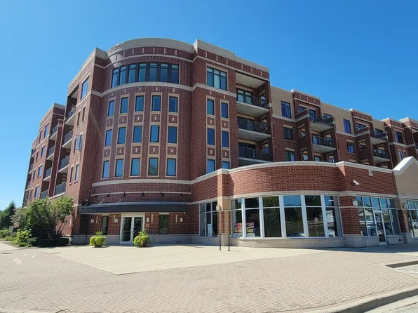 225 E Main St #404, Roselle, IL 60172