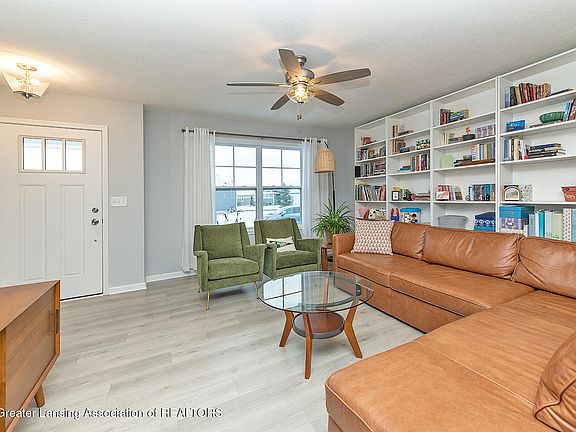 3rd image of 4092 Palomino Dr