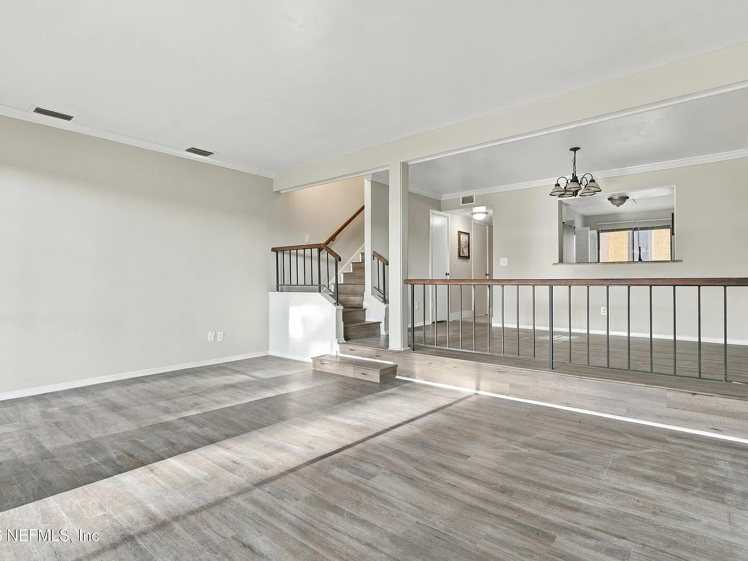 2 bed, 2.5 bath, 1389 sqft, $1,450 — Photo 1