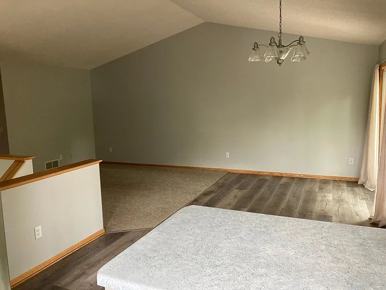 945 Countryside Rd — Photo 3