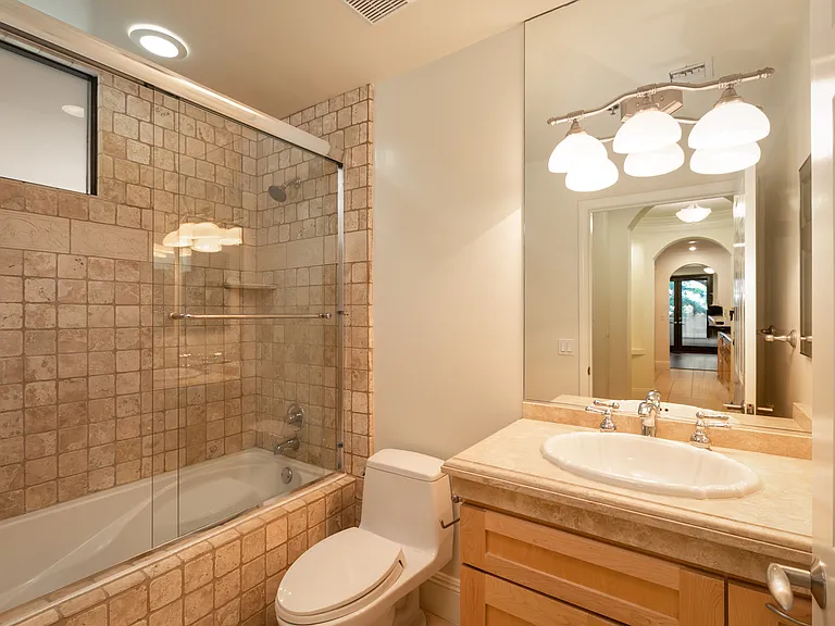 10305 Almayo Ave #404 — Photo 13
