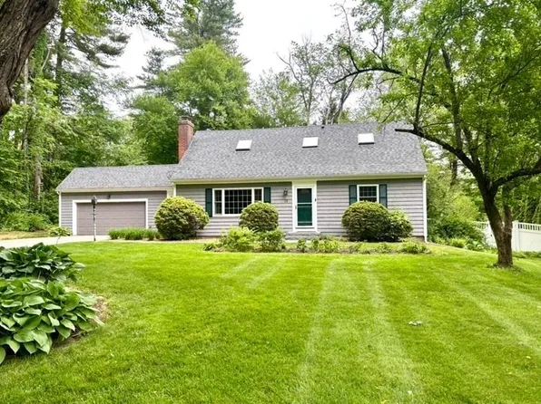 15 Highfield Dr, Lancaster, MA 01523