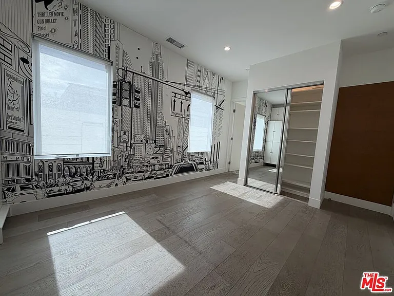 15122 Morrison St — Photo 19