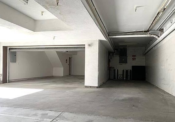 3rd image of 810-1 S Atlantic Blvd