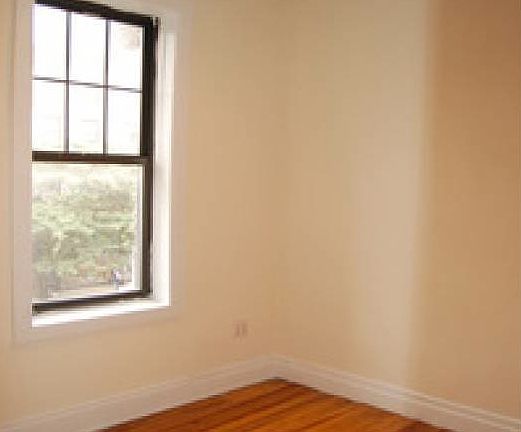 5th image of 143 2nd Ave
