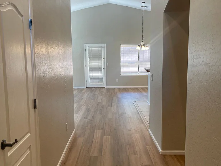 25712 W Miami St — Photo 6