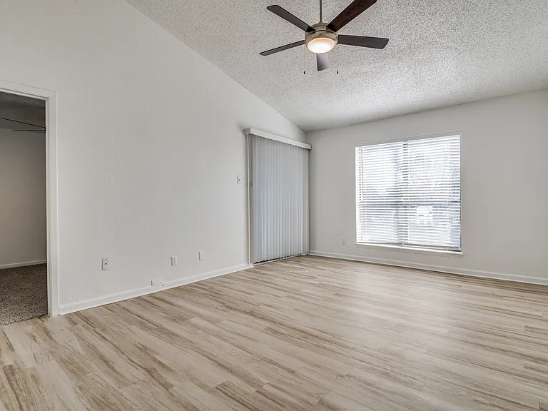 Falltree Apartments — Photo 21