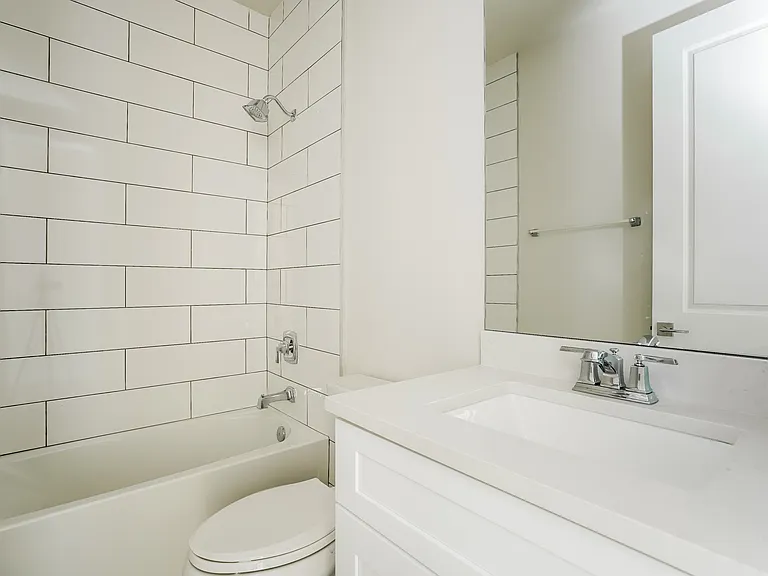 6133 Hughes Ave — Photo 11