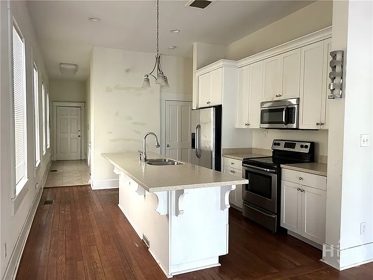 818 Drayton St #1 — Photo 6