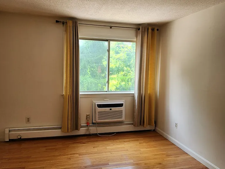 355 Pawtucket Blvd — Photo 9