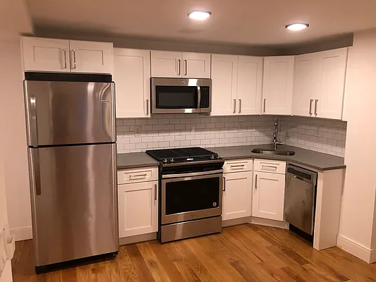 Rented by Compass | media 28