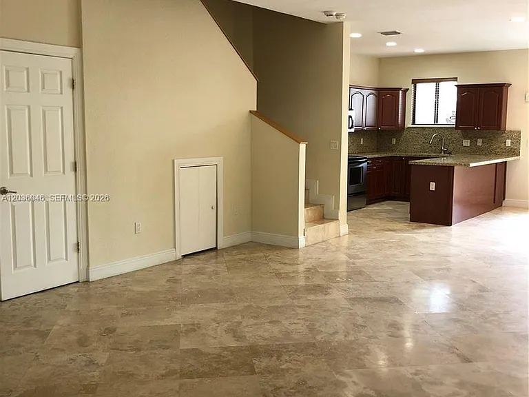 3227 Gifford Ln #3227 — Photo 3