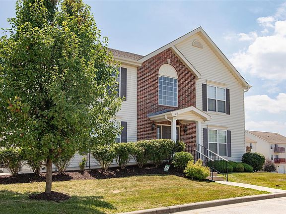 2nd image of 712 Harbor Woods Dr APT C