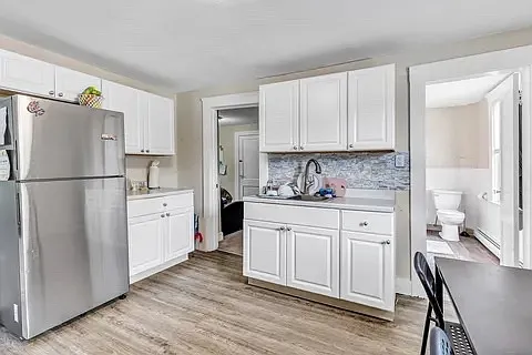 139 Peabody St #2 — Photo 7