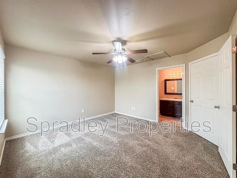 642 Laila Ln — Photo 17