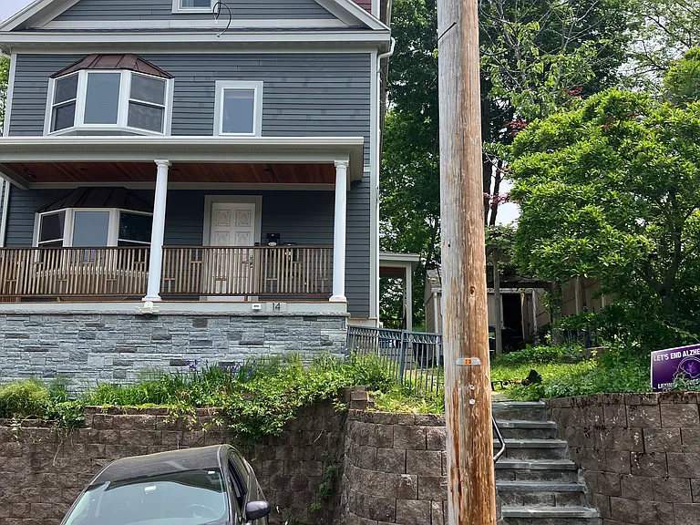 14 Sylvia St #1 — Photo 2