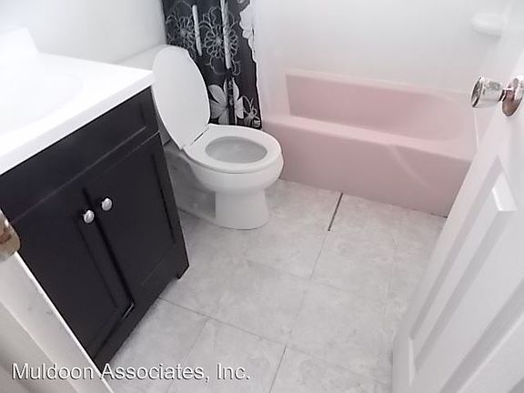 4th image of 3814 Canterbury Ln