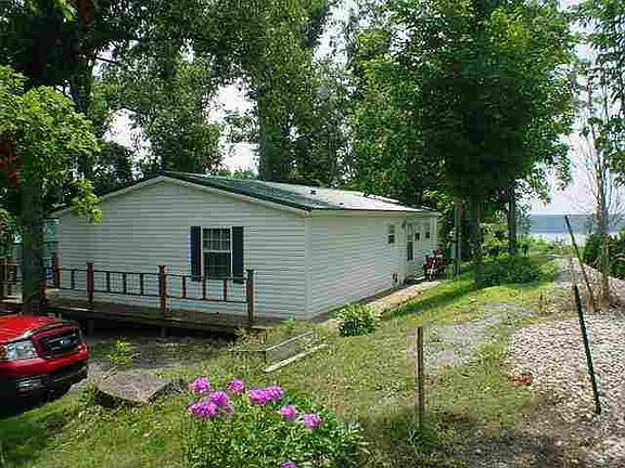 2nd image of 2075 State Route 1055 W
