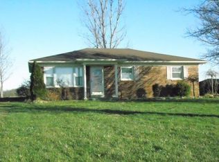 870 Hagans School House Rd, Loretto, KY 40037