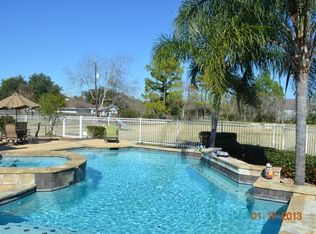 207 Rustic Ln, Friendswood, TX 77546