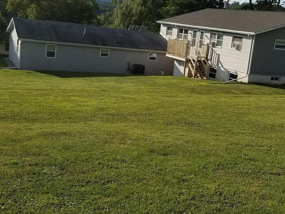 Shared yard