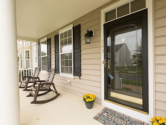 3rd image of 149 Tuscany Dr