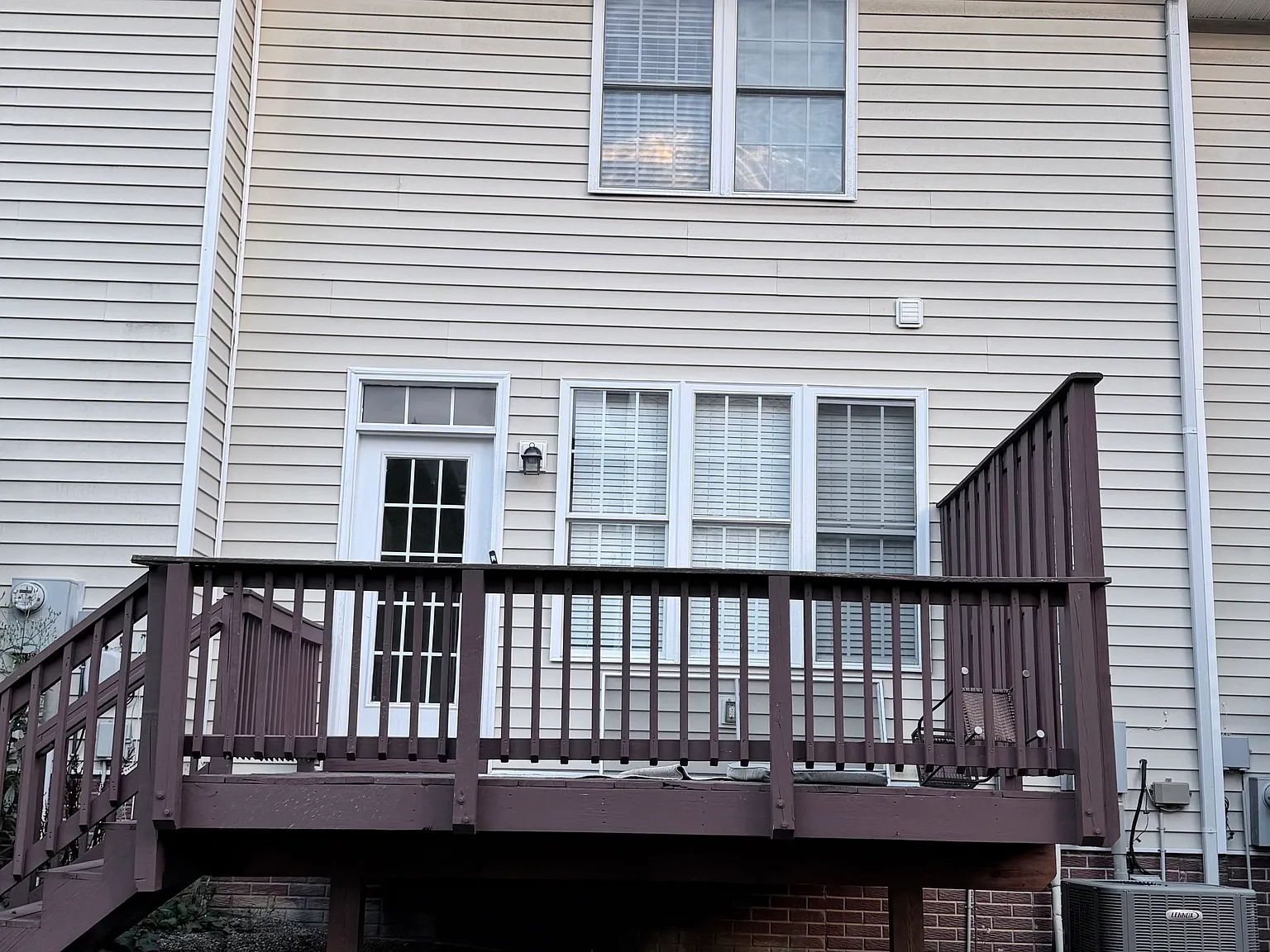 1430 Mountain Springs Ln — Photo 2