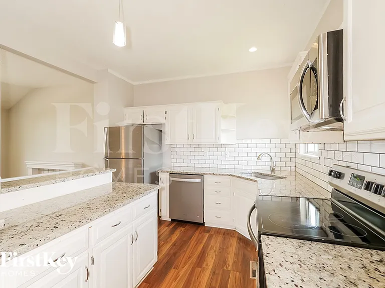1607 Stasi Ave — Photo 7
