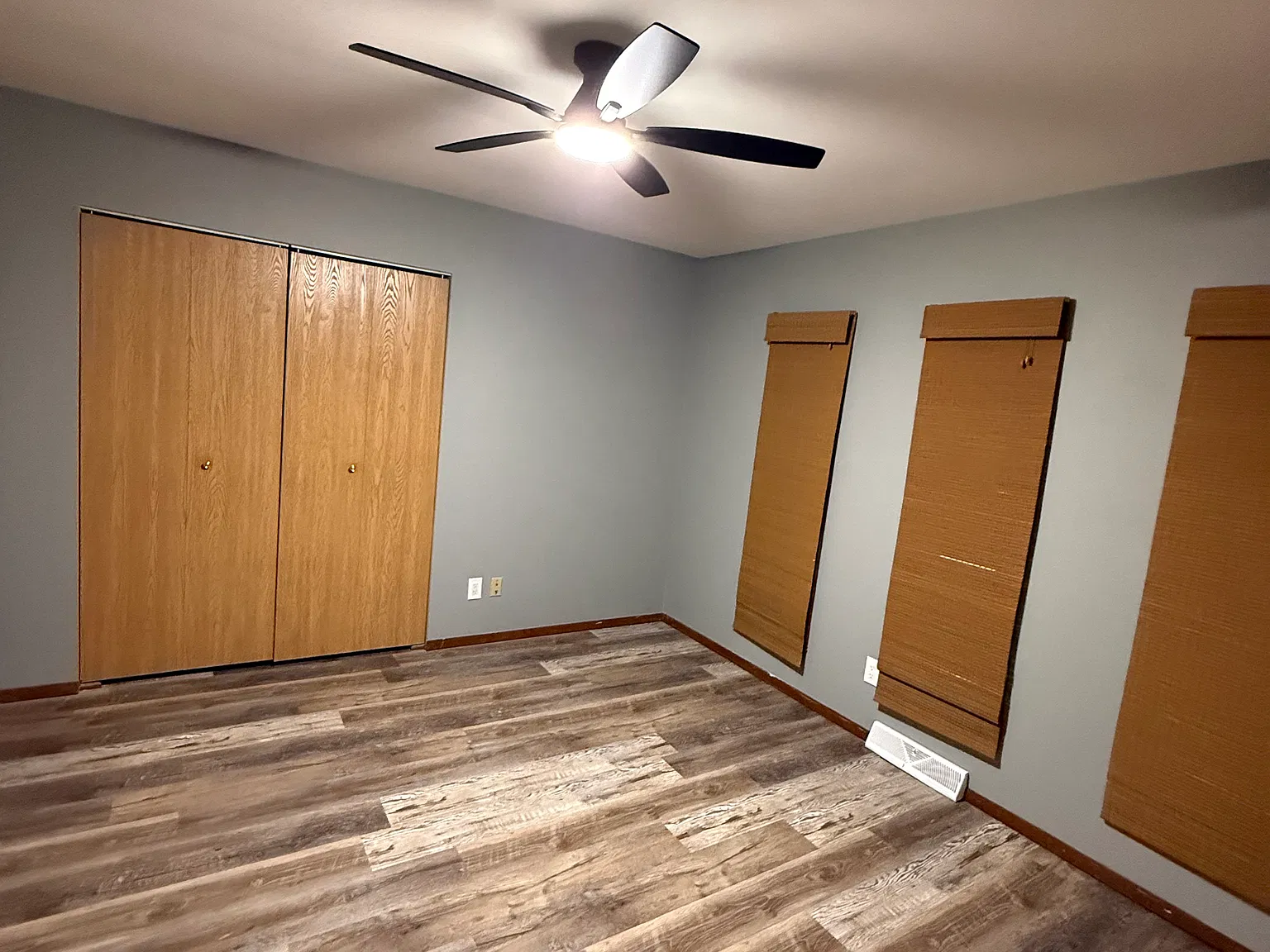 2 bed, 1000 sqft, $1,700 — Photo 3