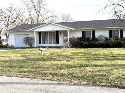 1004 Meadow Ln, Macon, MO, 63552