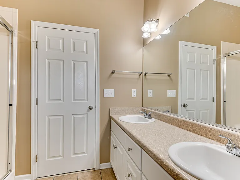 4452 Country Glen Cir — Photo 28