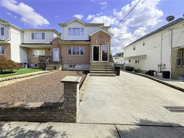 54 Poplar Ave, Staten Island, NY 10309