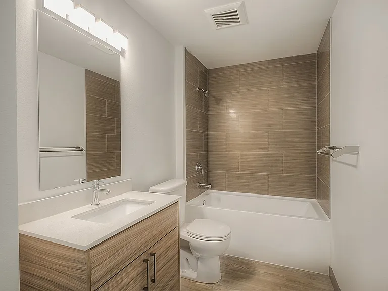Helene Apartments — Photo 25