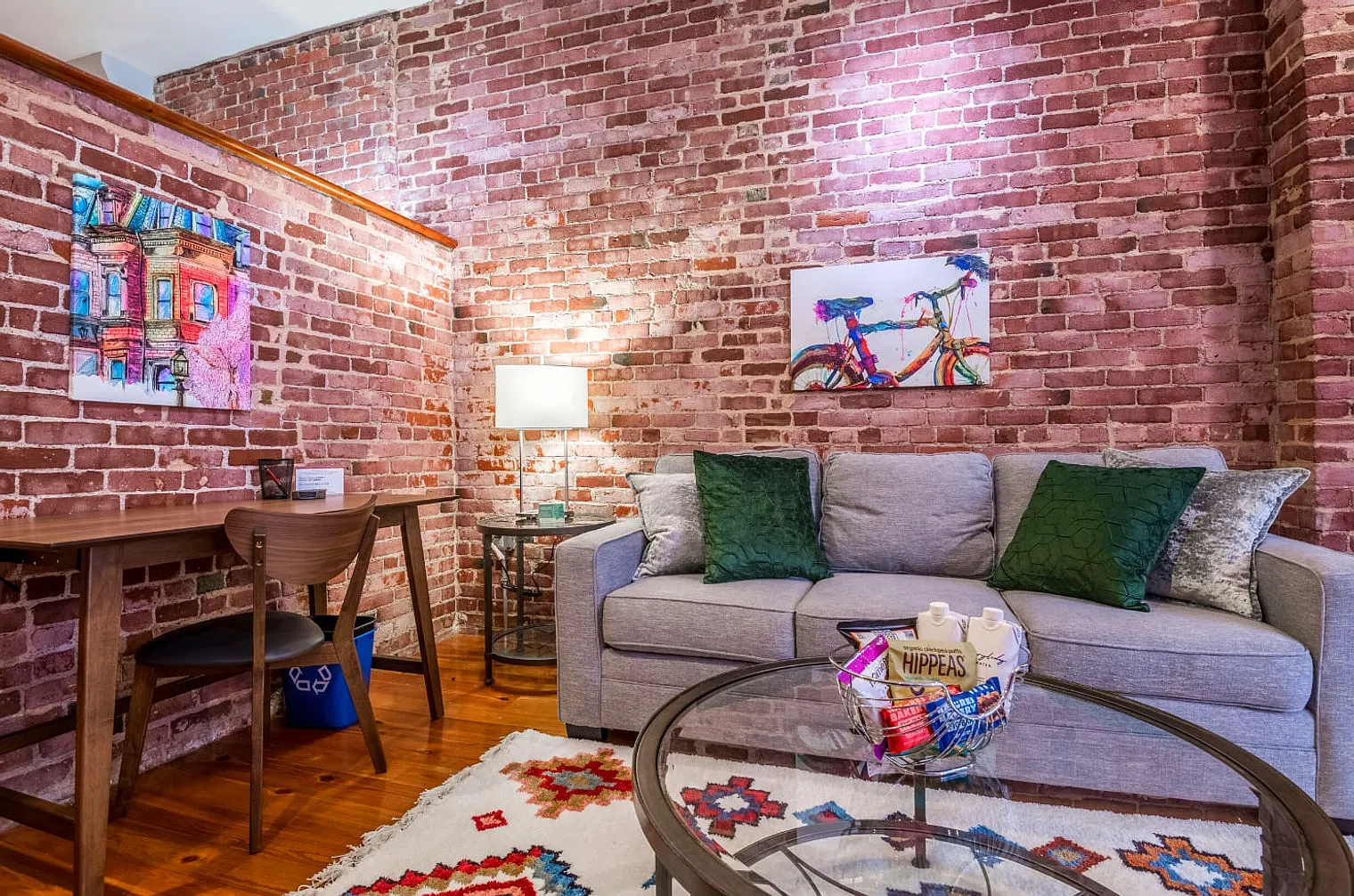 1 bed, 1.0 bath, 645 sqft, $7,236 — Photo 3