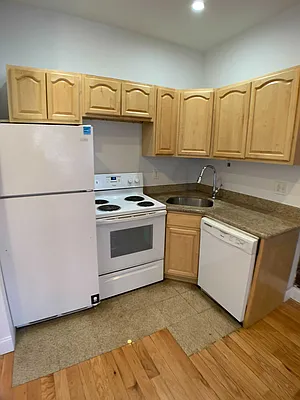 Rented by Cargon Realty | media 29