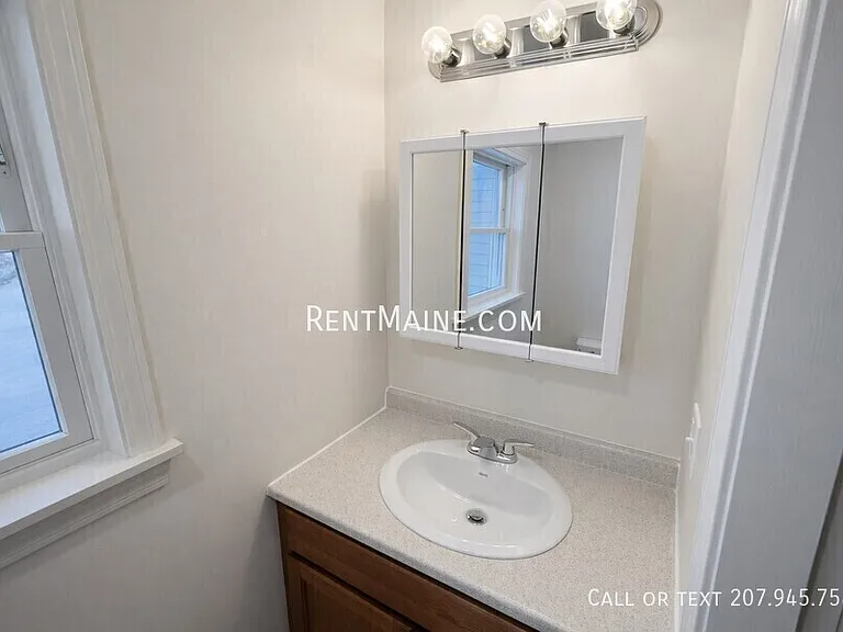 35 Valley View Ln #A — Photo 6