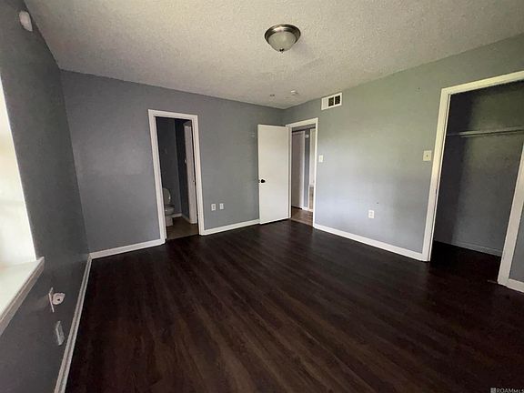 4th image of 251 Myrtle Grove Dr
