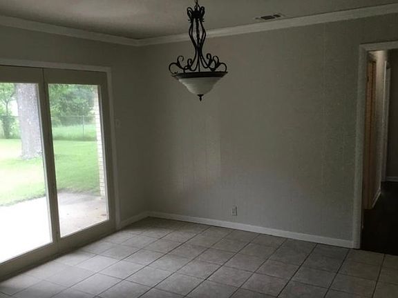 3rd image of 4939 Bernadine Dr