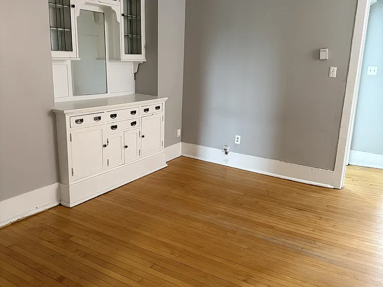 351 Elgin St #B — Photo 15