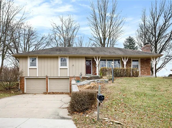 5220 N Miller Ln, Kansas City, KS 66109
